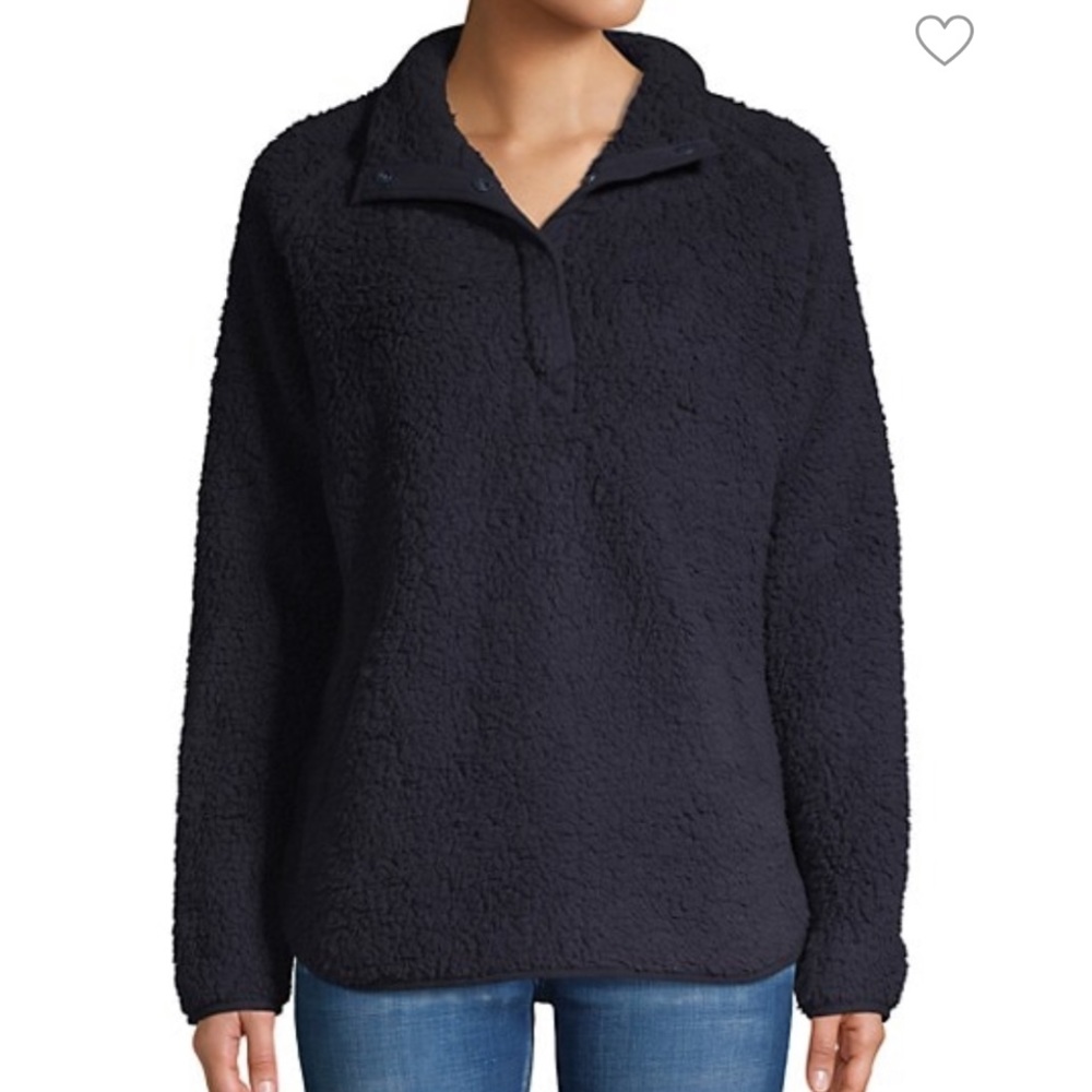 Sherpa pullover in black